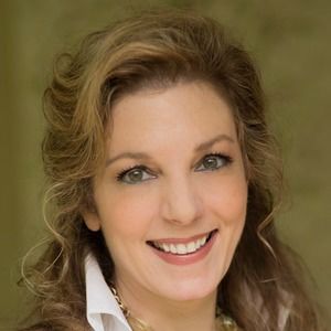 Meet your Posher, Laureen